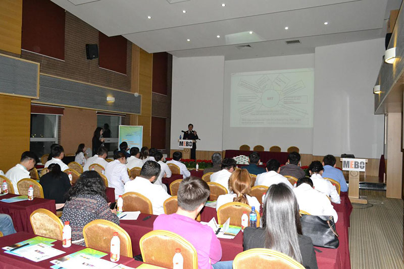 胡栋才主任演讲蒙古专家热烈讨论nyamdawaa主任演讲最后